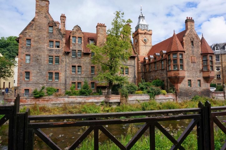 1294469_406872916091539_850293777_o