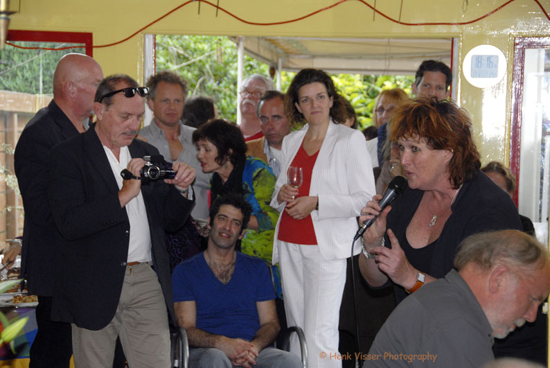 gad and naomi in crowd gad and naomi in crowd